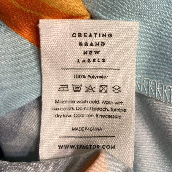 T-Factor Varonis Hawaiian shirt. Short sleeve, size extra large. - Picture 11 of 13